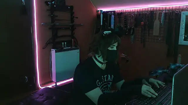 Ginny-the-bdsm-nympho Show in webcam