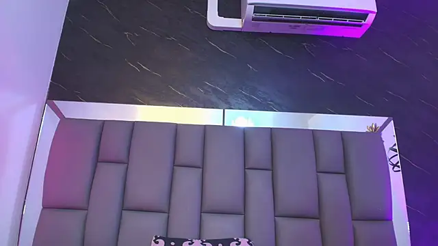 XXX chat uživo modela _MiaBrown_