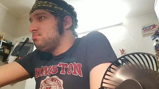 Show modela MAXBISEX777931 na web-kameri