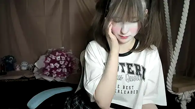 Yoonhee_ki's Live XXX Chat