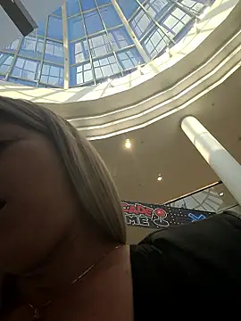 NikkiBlisss' Live XXX Chat