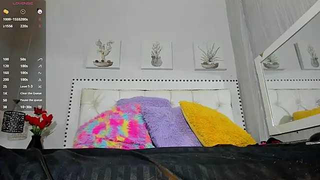 Luciaoregon's Live XXX Chat