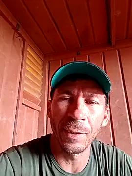 RobertoLuiz84's Live XXX Chat