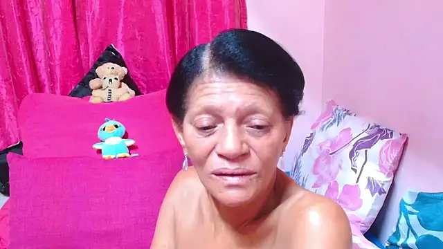 SLUTTYROXY's Live XXX Chat