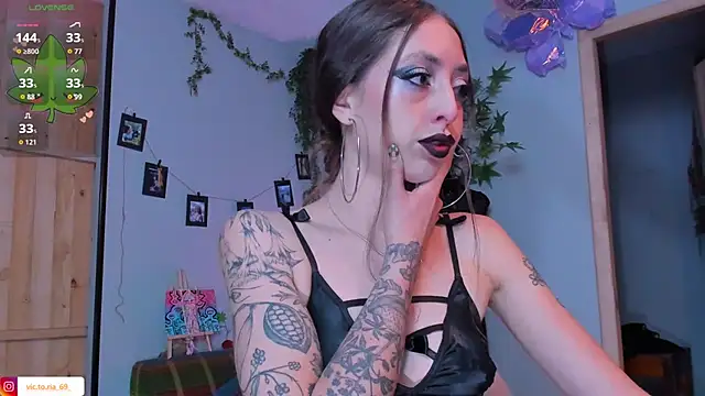 VickyJackson_'s Live XXX Chat