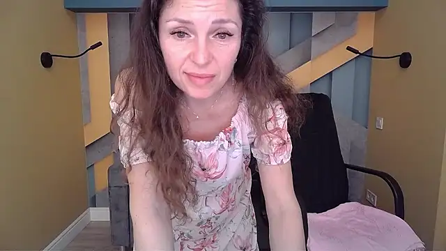 Онлайн чат XXX EllaLong