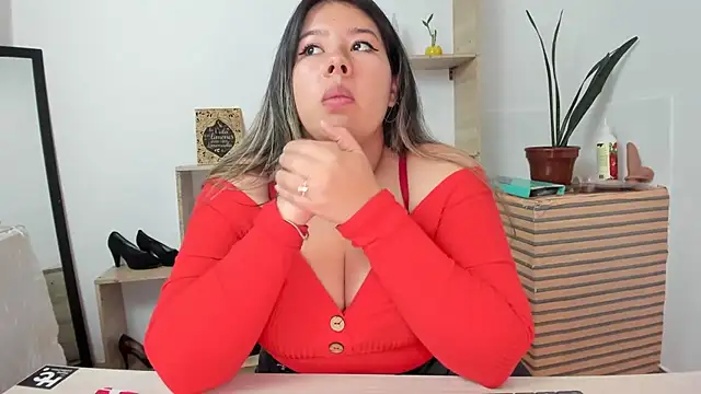 LinaBrowm's Live XXX Chat