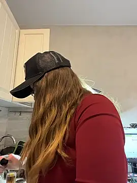 DienkaGreenのライブXXXチャット