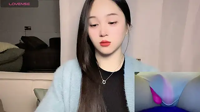 woaiqinqin Chat XXX in diretta