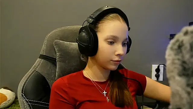 Show modela Softixq na web-kameri