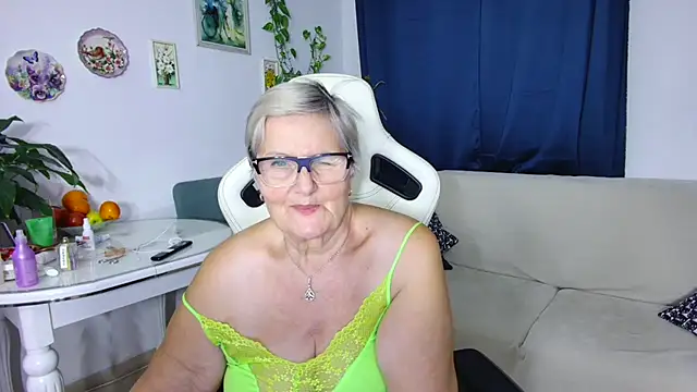 Chatroom XXX en direct de Selenna57