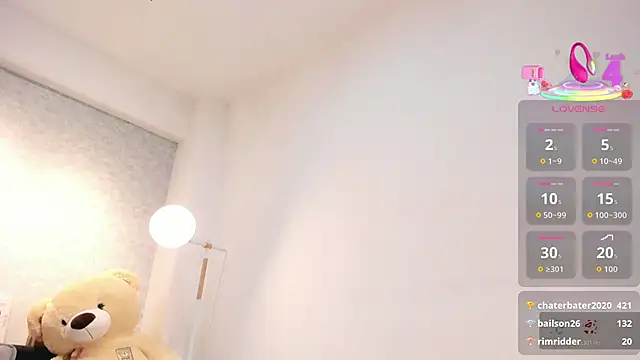 lily_cash1's Webcam Show