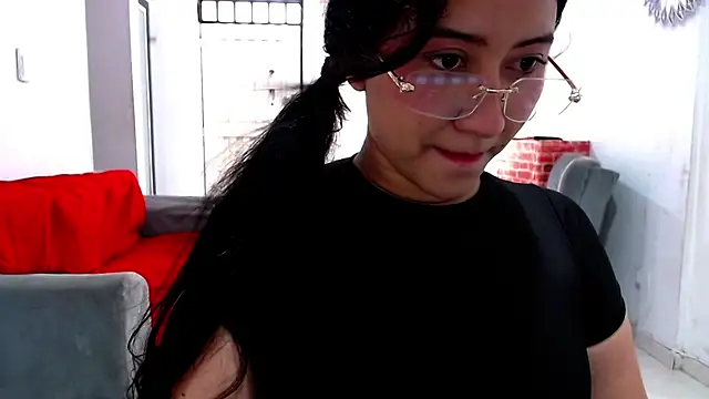 Chatroom XXX en direct de LuciaTomson