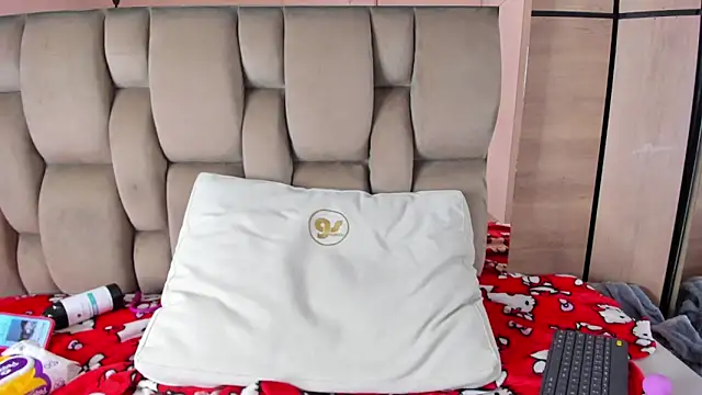 Chatroom XXX en direct de karol_lewiss