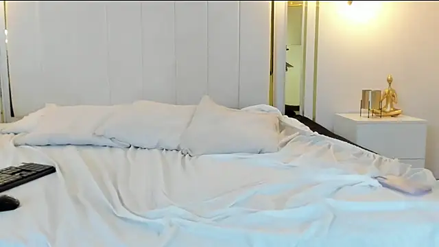 Chatroom XXX en direct de naughtyrose_vc