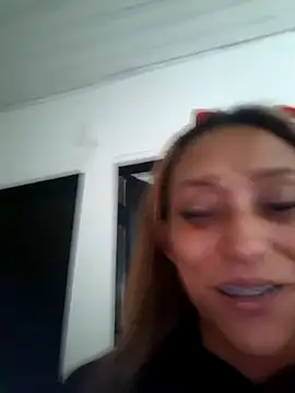 Show modela salome_drasin na web-kameri