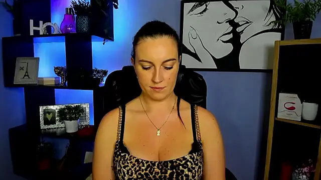 XXX chat uživo modela FUN_AMI