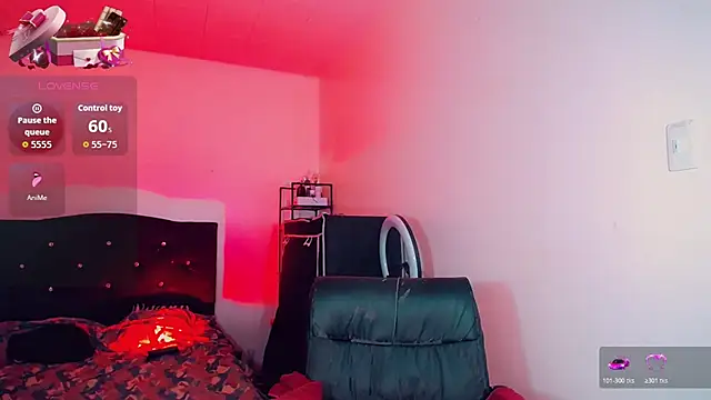 Kendall_hornyy Show in webcam