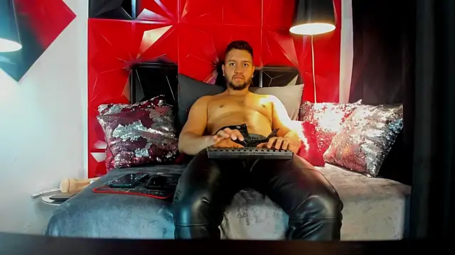 HARRY_RAMIREZ's Live XXX Chat