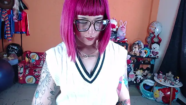 Chatroom XXX en direct de MissMiia2