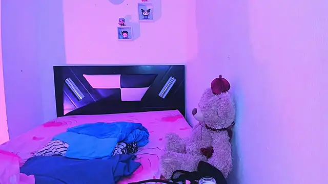 Chatroom XXX en direct de Babyhoney18