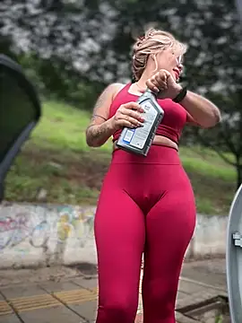 DIANITA_1988's Live XXX Chat