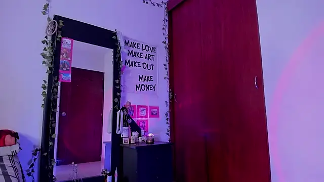 little_kayla_'s Live XXX Chat