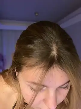 Emaline_Fane 라이브 XXX 채팅