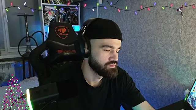 Nik_Namee Show in webcam