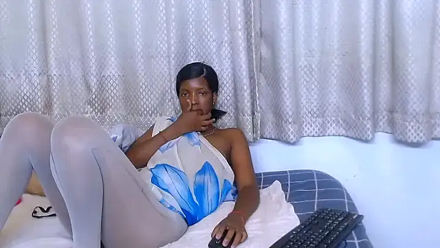 AfricanBarbiee69 Webcam show