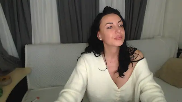 CloveLove's Live XXX Chat