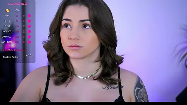 BabbyAisha's Live XXX Chat