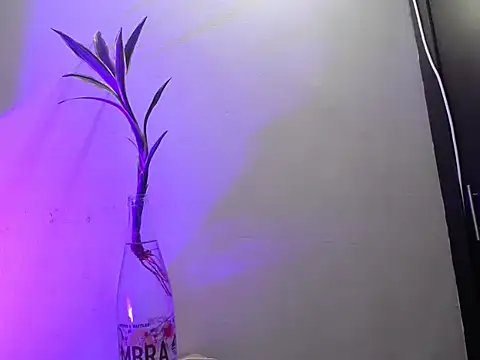 aria_jhonsson's Live XXX Chat