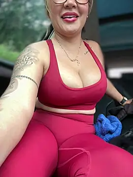 DIANITA_1988's Live XXX Chat