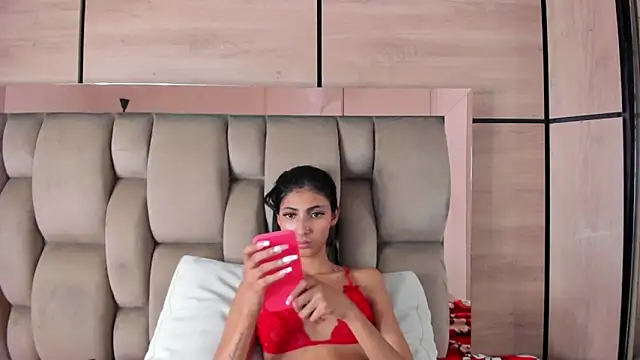 karol_lewiss' Live XXX Chat