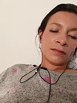 KimGolden-onf Chat XXX in diretta