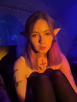 n1ghtcloud Chat XXX in diretta