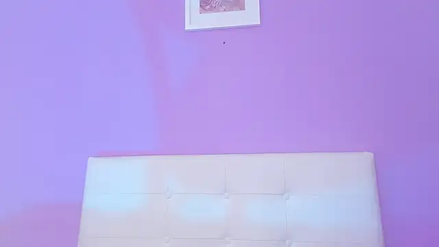 Charlotte11-11's Live XXX Chat