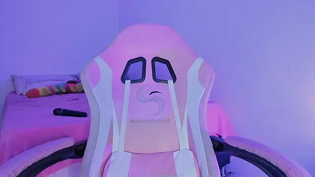 Alice_lidell's Live XXX Chat