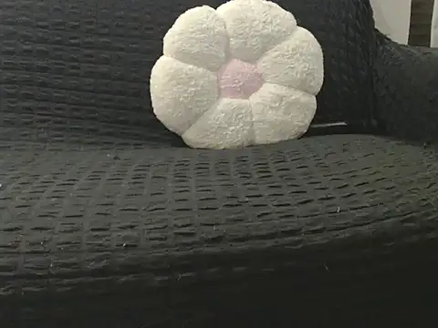 irinaaaa___cremaaa's Live XXX Chat