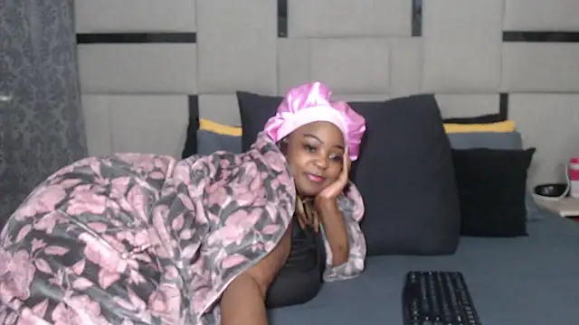 BOOTYDIVAXXX's Live XXX Chat