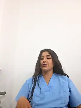 Chatroom XXX en direct de CAROLINE__07