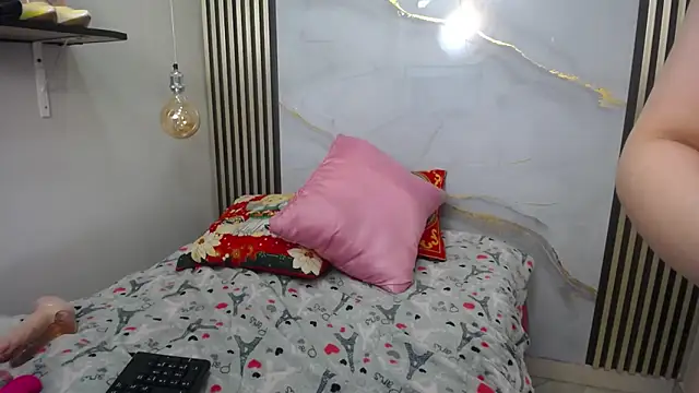 Miah-Princess 现场XXX聊天