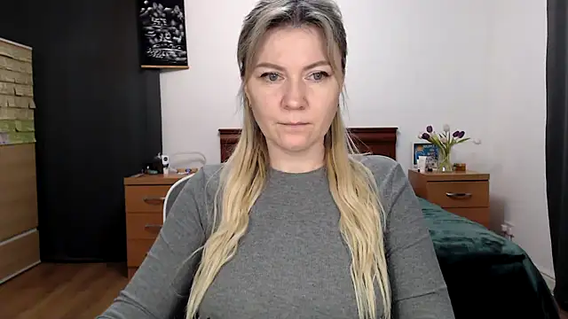 ParadiseAlina 现场XXX聊天