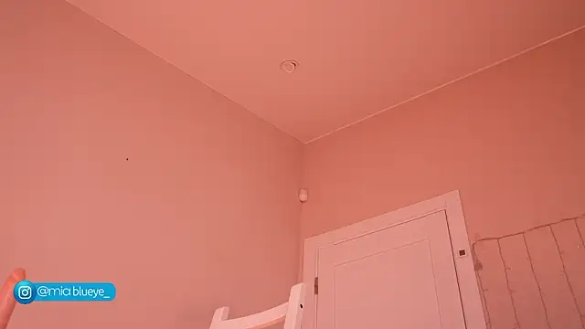 Miablueye webcam show