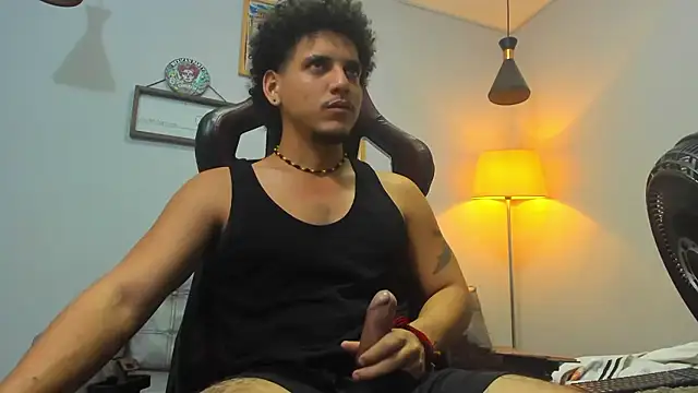 Xfire_boy69's Live XXX Chat