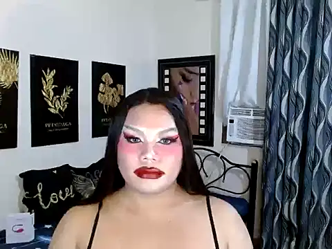 Вебкам-шоу TSbrianaHugeCock