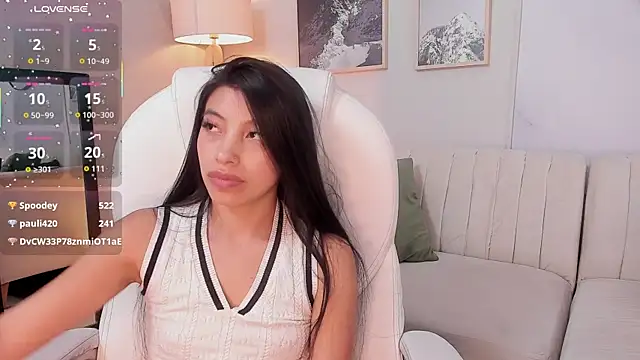 Tiffany_Low's Live XXX Chat