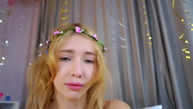 SunnivaCovil's Live XXX Chat