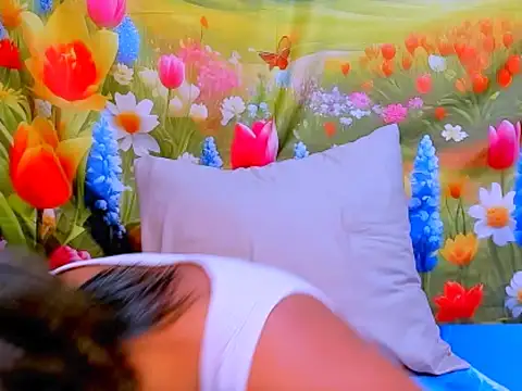 indianroxy's Live XXX Chat